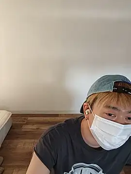 Snapshot of kaisei_ chatting on 07/16/26, 01:11 kaisei online show from 07/16/26, 01:11
