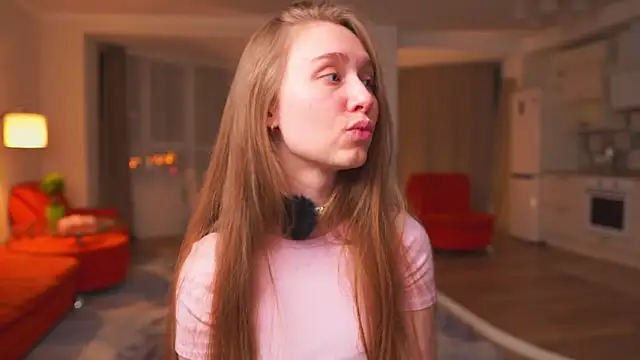 SharaNewbern online show from 03/27/26, 04:07