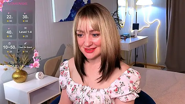 Oliiviaa  online show from 02/18/26, 08:21