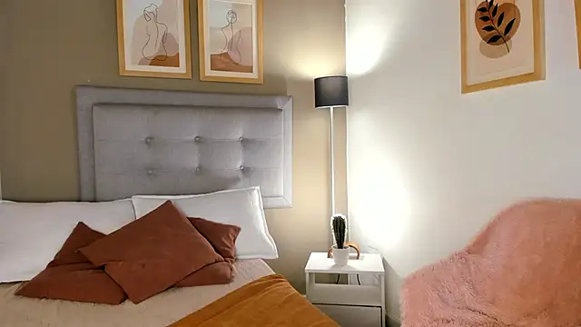 Snapshot of SalomeStorm_ chatting on 03/03/26, 02:56 SalomeStorm online show from 03/03/26, 02:56