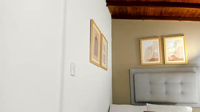 SalomeStorm  online show from 04/05/26, 03:53