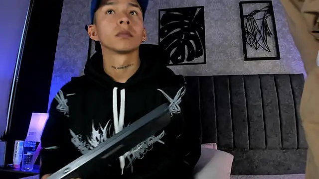 Snapshot of bliinkii_and_luka_ chatting on 02/11/26, 12:32 bliinkii and luka online show from 02/11/26, 12:32