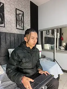 Snapshot of bliinkii_and_luka_ chatting on 02/24/26, 12:36 bliinkii and luka online show from 02/24/26, 12:36