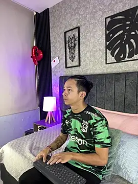 bliinkii and luka  online show from 03/29/26, 01:44