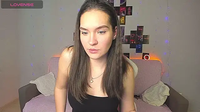 Snapshot of Lola_Doll_x chatting on 03/14/26, 03:45 Lola Doll x online show from 03/14/26, 03:45