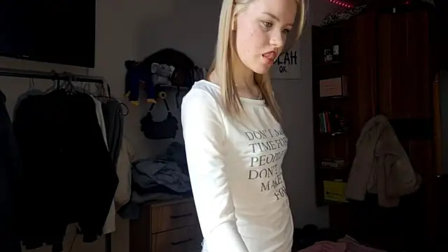 ChongTreece online show from 03/19/26, 06:39