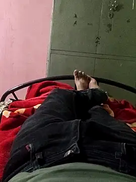 Snapshot of jesse_pinkman99 chatting on 02/15/26, 05:09 jesse pinkman99 online show from 02/15/26, 05:09