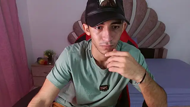 Snapshot of Caius_fox chatting on 02/08/26, 11:24 Caius fox online show from 02/08/26, 11:24