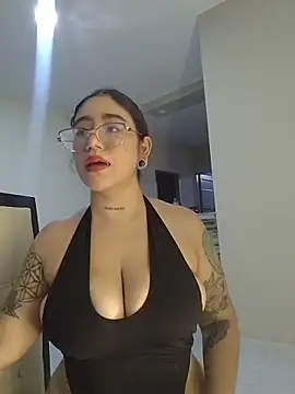 Helll girll online show from 03/15/26, 11:22