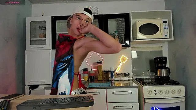 Snapshot of Dominik_Souza chatting on 02/27/26, 01:33 Dominik Souza online show from 02/27/26, 01:33