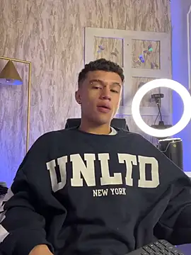 Snapshot of Dominik_Souza chatting on 02/28/26, 12:50 Dominik Souza online show from 02/28/26, 12:50