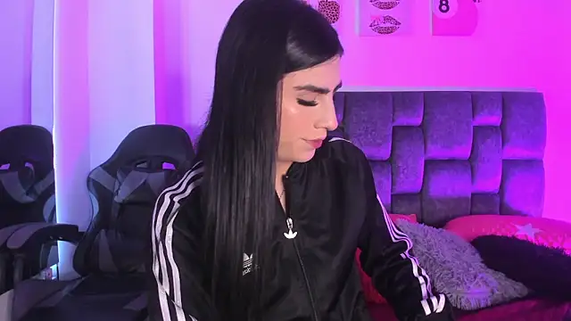 Isabella Moon9 online show from 04/15/26, 12:12