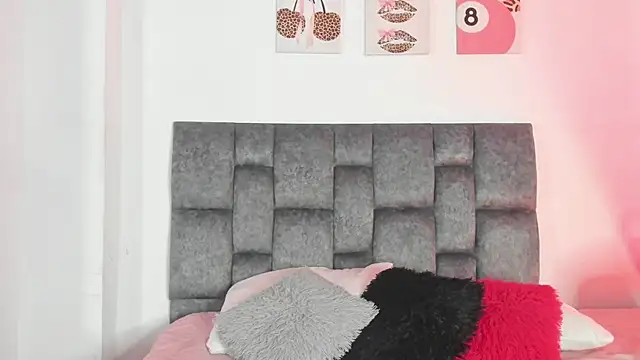 Snapshot of Isabella_Moon9 chatting on 06/06/26, 11:26 Isabella Moon9 online show from 06/06/26, 11:26