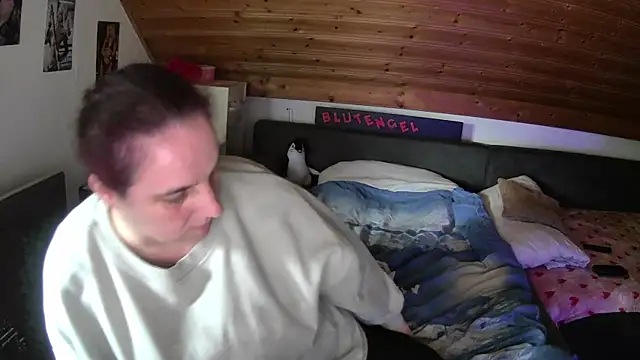 Snapshot of Blutengel_42 chatting on 02/25/26, 08:57 Blutengel 42 online show from 02/25/26, 08:57