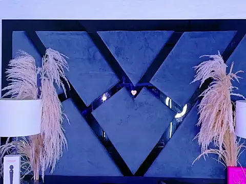 Snapshot of KylieWhitee chatting on 02/20/26, 12:05 KylieWhitee online show from 02/20/26, 12:05