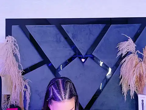 KylieWhitee online show from 03/25/26, 01:06