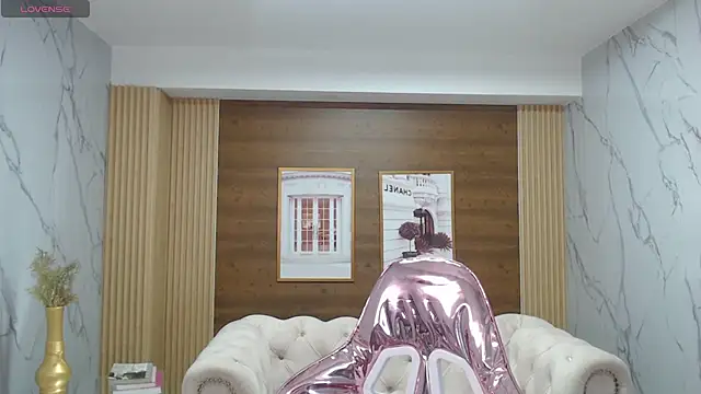 Snapshot of sarita_09_s chatting on 02/23/26, 08:06 sarita 09 s online show from 02/23/26, 08:06