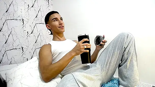 Snapshot of BabyAndy_ chatting on 07/01/26, 10:53 BabyAndy online show from 07/01/26, 10:53