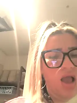 NinaRicci1518 online show from 04/01/26, 09:12