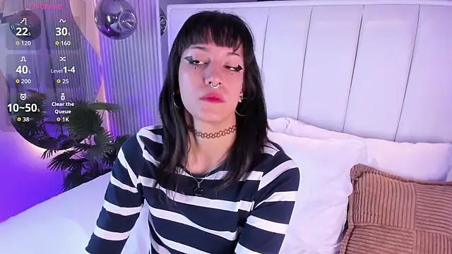 ViolettaColinss online show from 05/02/26, 11:37