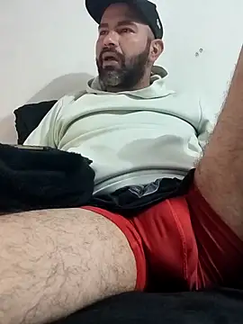 Snapshot of hairyandbigmann chatting on 02/10/26, 02:15 hairyandbigmann online show from 02/10/26, 02:15