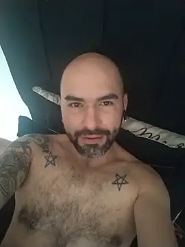 Snapshot of hairyandbigmann chatting on 07/22/26, 03:59 hairyandbigmann online show from 07/22/26, 03:59
