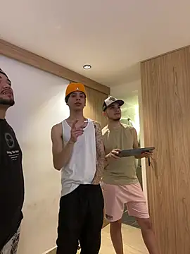 Snapshot of TheBatMansion chatting on 03/01/26, 03:41 TheBatMansion online show from 03/01/26, 03:41