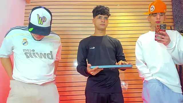 TheBatMansion online show from 04/09/26, 06:13