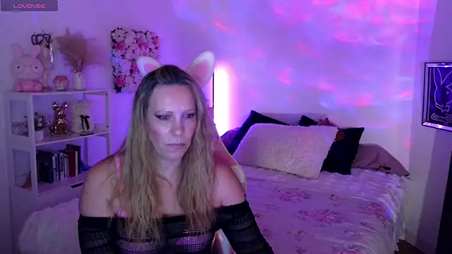 Snapshot of ArchangelTheFrancaise chatting on 02/10/26, 02:10 ArchangelTheFrancaise online show from 02/10/26, 02:10