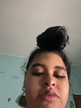 Aloyenita online show from 02/09/26, 06:12