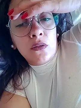 Snapshot of kuramaqueen chatting on 02/17/26, 05:52 kuramaqueen online show from 02/17/26, 05:52