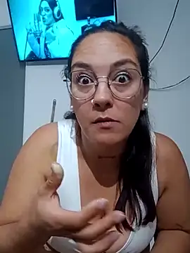 Snapshot of kuramaqueen chatting on 02/27/26, 06:24 kuramaqueen online show from 02/27/26, 06:24