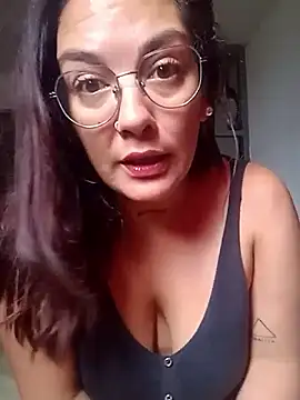 kuramaqueen online show from 03/05/26, 07:43