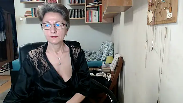 katemodel online show from 09/16/25, 06:58