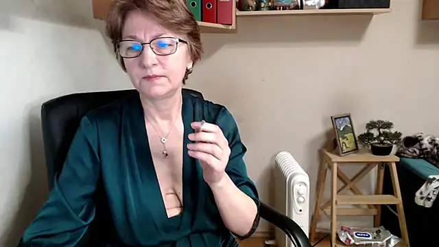 katemodel online show from 02/02/26, 07:51