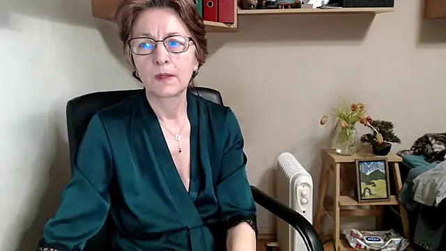 katemodel online show from 02/12/26, 08:42