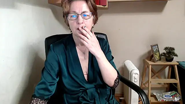 katemodel online show from 02/15/26, 07:51