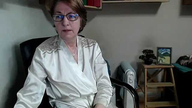 katemodel online show from 03/31/26, 07:20