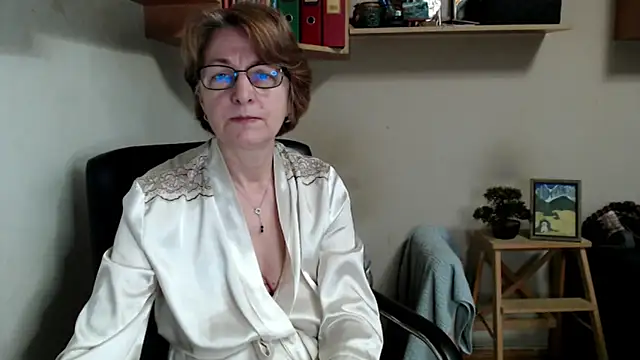 katemodel online show from 04/05/26, 08:44