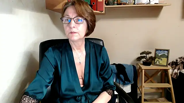 Snapshot of katemodel chatting on 07/18/26, 05:11 katemodel online show from 07/18/26, 05:11