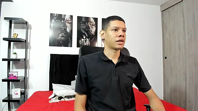 milo cruz  online show from 02/05/26, 03:27