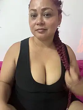 Red milf love online show from 02/15/26, 03:03