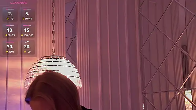 Snapshot of MollyHilton chatting on 02/20/26, 09:26 MollyHilton online show from 02/20/26, 09:26