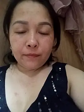 roachan 1 online show from 03/28/26, 01:54