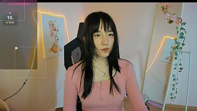 Snapshot of AliceeinWonderlanddd chatting on 05/08/26, 01:44 AliceeinWonderlanddd online show from 05/08/26, 01:44