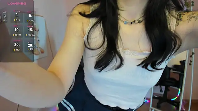 Snapshot of AliceeinWonderlanddd chatting on 05/27/26, 03:14 AliceeinWonderlanddd online show from 05/27/26, 03:14