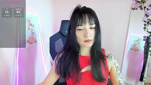 AliceeinWonderlanddd online show from 07/13/26, 01:52