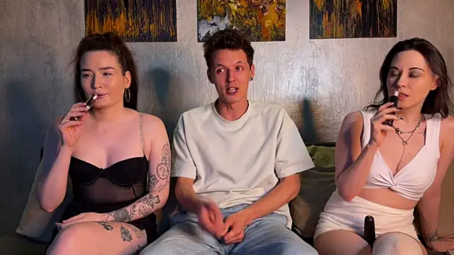 Three Some Dream online show from 05/17/26, 05:53