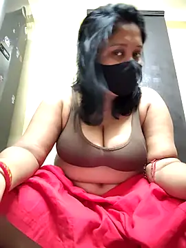 Curvy Trisha online show from 03/01/26, 11:45