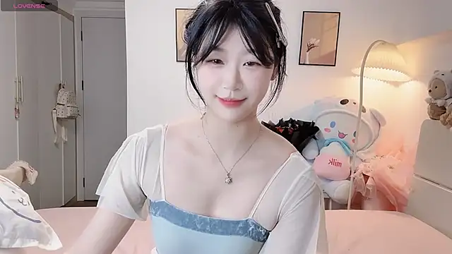 Luminous4173 online show from 05/23/26, 12:42